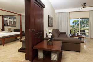 One Bedroom Suite with Jetted Tub - Hotel Majestic Colonial Punta Cana