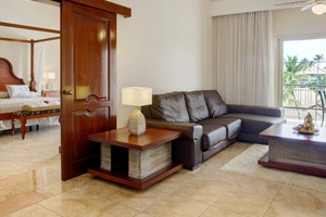 One Bedroom Suite with Jetted Tub - Hotel Majestic Colonial Punta Cana